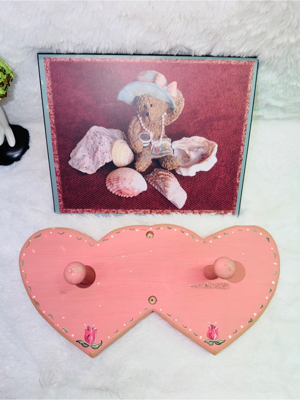Hand-Painted Pink Double Heart Wall Hook w/ Wooden Bear Print Wall Art 🖼️